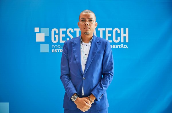 Kakémono bois : l'affichage écologique pour vos événements